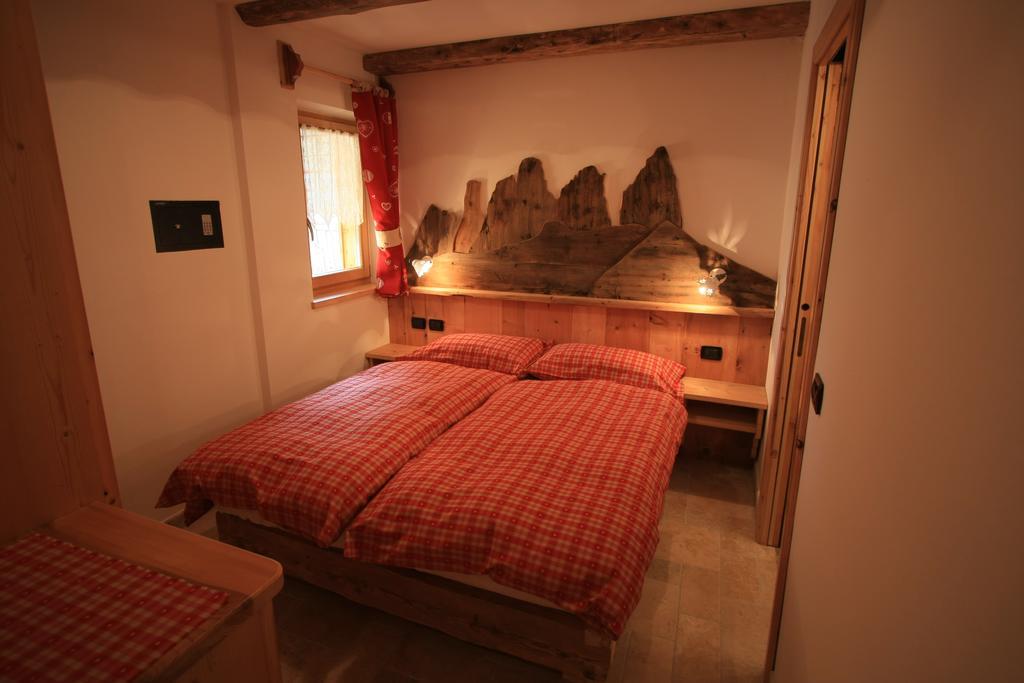 Chalet Pian Campitello di Fassa Eksteriør bilde